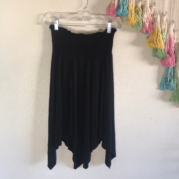 🦅Gorgeous black CACHE strapless flounce top - Picture 3 of 8